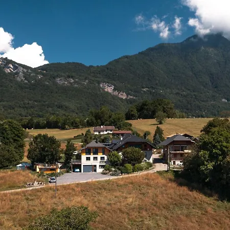 Holiday home Ecologique De Noemie Mercury